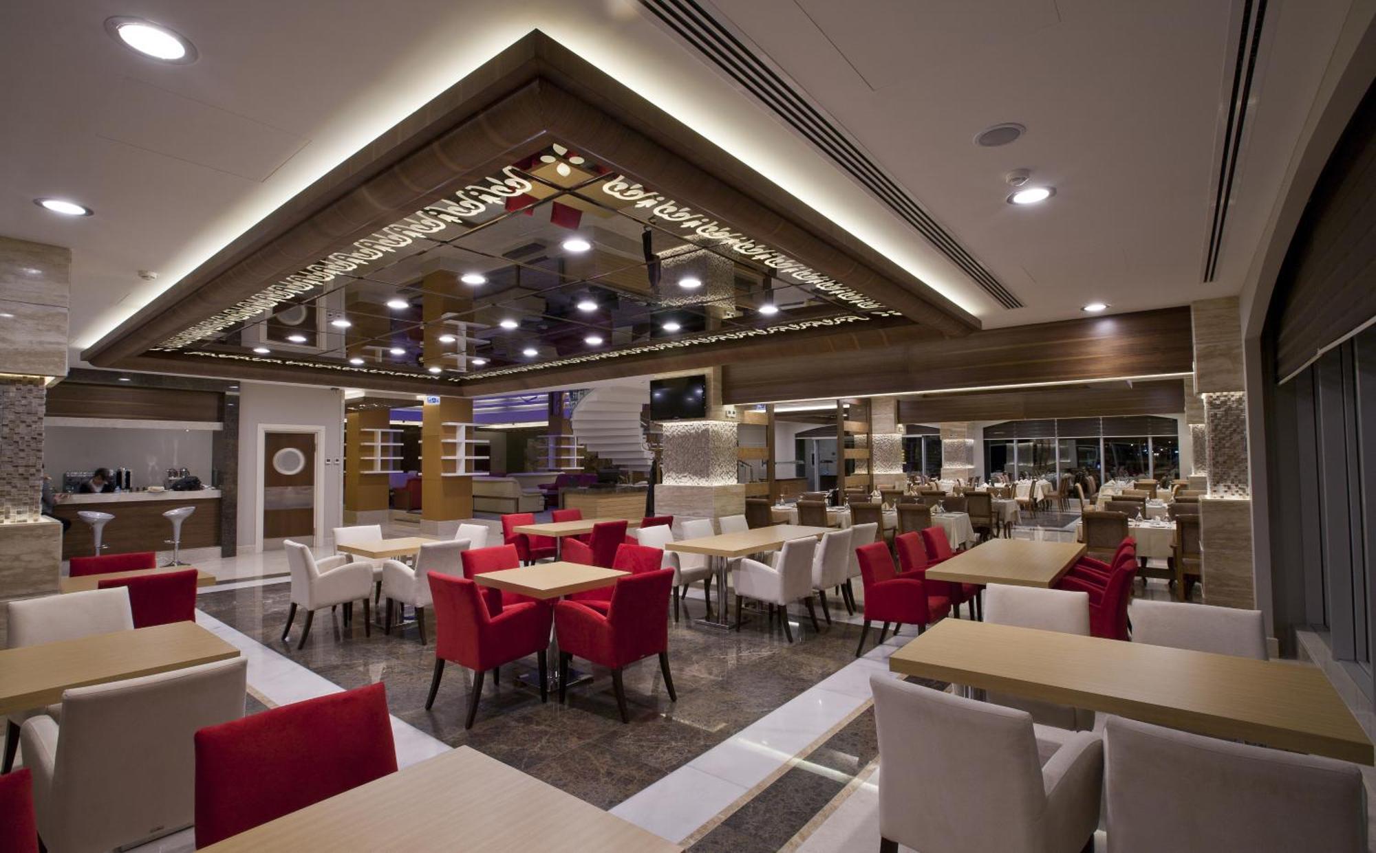 Fourway Hotel&Spa Dortyol Екстериор снимка