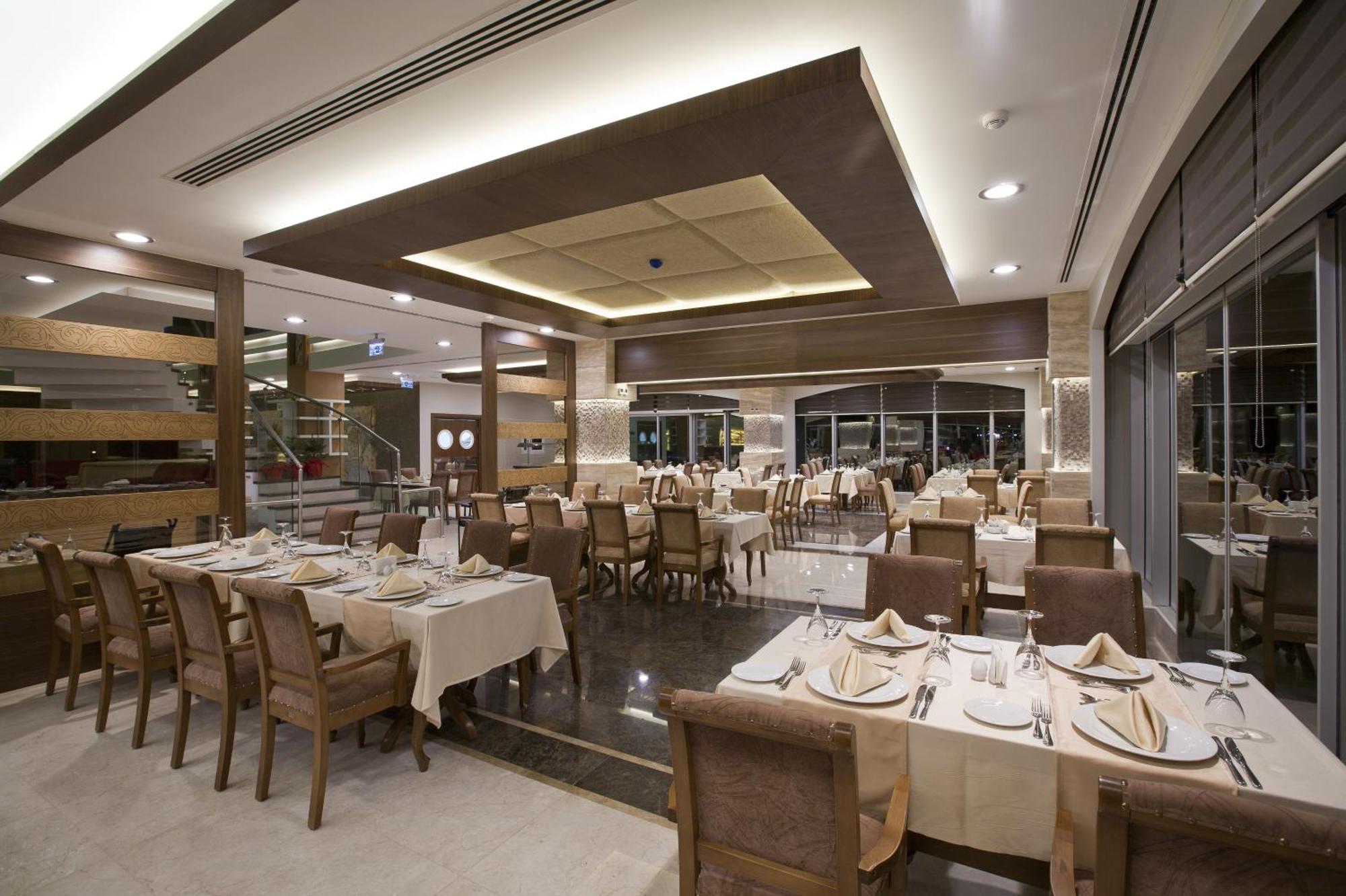 Fourway Hotel&Spa Dortyol Екстериор снимка