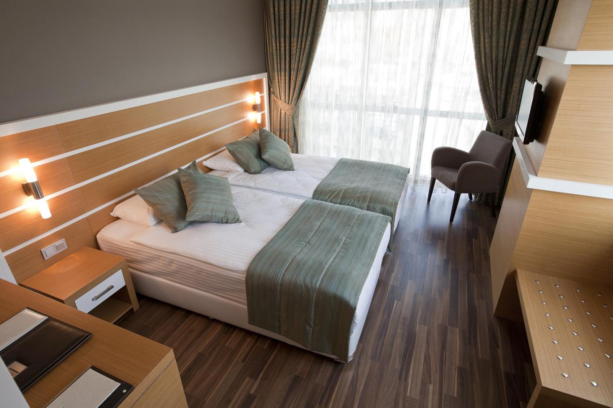 Fourway Hotel&Spa Dortyol Екстериор снимка