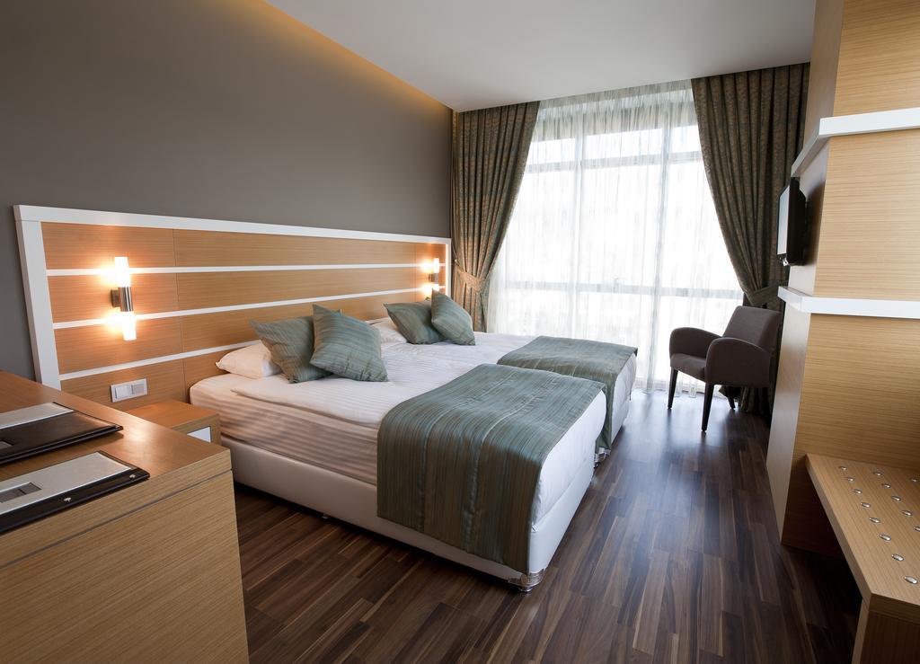 Fourway Hotel&Spa Dortyol Екстериор снимка
