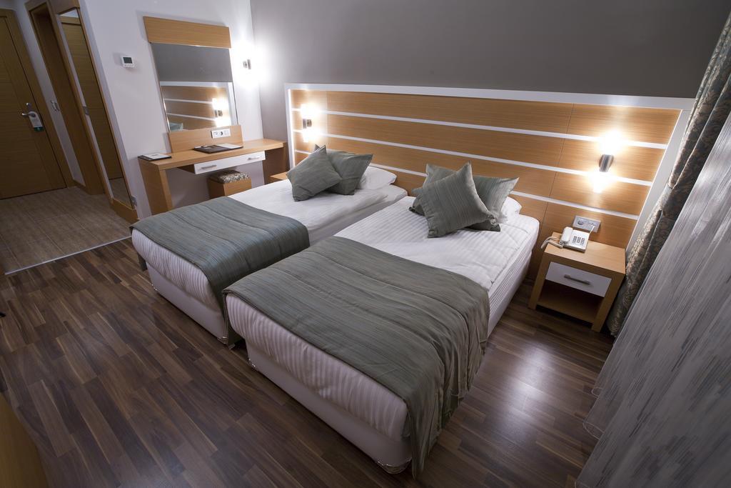 Fourway Hotel&Spa Dortyol Екстериор снимка
